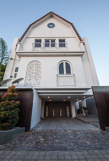 front-residence